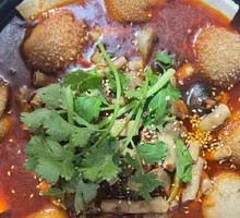 Pot-Braised Lamb Stomach with Meat and Lamb Intestine