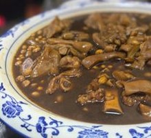 Stewed Pig Trotter with Soybeans