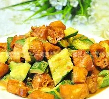 Old Fried Dough with Cucumber