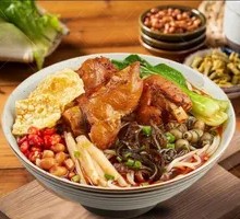 Pork Trotter Snail Noodles