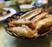 Old Jinan Pan-Fried Dumplings