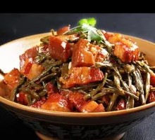 Dried Green Beans Stewed with Pork Belly