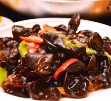 Stir-fried Pork with Wood Ear Mushrooms
