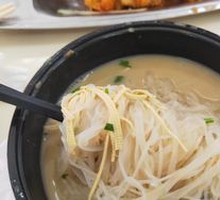 Braised Tripe with Noodle Strips