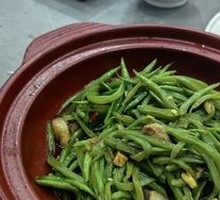 Stir-fried string beans with meat