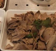 Steamed Pork Tongue in White Sauce