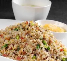 Five-Nut Sauce Cubes Egg Fried Rice