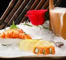 Honeysuckle Scallop Sashimi