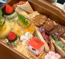 Single-Person Elegant Afternoon Tea