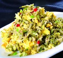 Sophora Flower and Egg Stir-Fry