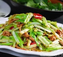 Shredded Pork with Leek Greens