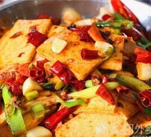 Spicy Pot-Braised Tofu with Leaves