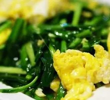 Stir-fried Eggs with Leeks