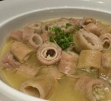 Steamed Pork Intestine in White Sauce
