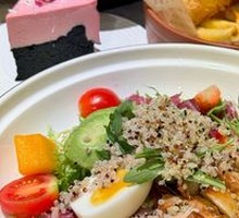 Signature Chicken Cutlet Salad