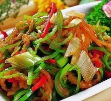 Stir-Fried Green Pepper and Eggplant Strips