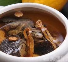百灵草乌鸡汤