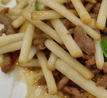 Peanut Sprout Stir-Fry with Meat