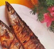 煎秋刀鱼