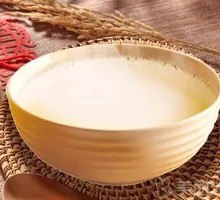 Freshly Ground Soy Milk