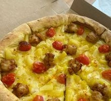 Pineapple Crispy Chicken Pizza