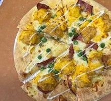 Golden Yolk Chicken Pizza
