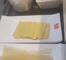 Hot Pot Bean Curd with Golden Tofu Skin
