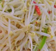 Stir-Fried Fresh Mung Bean Sprouts