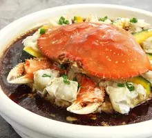 Steamed Golden Crab with Sauce