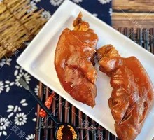 Spicy Pig Trotters