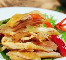 Tear-Split Spicy Pepper Chicken