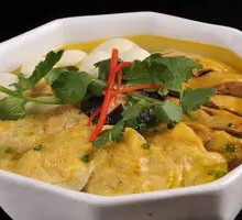 Farmhouse Chicken Soup Bowl