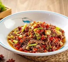 Stir-Fried Beef with Yellow Onion