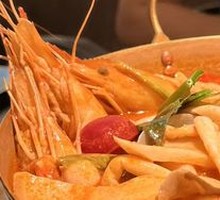 Signature Tom Yum Seafood Soup