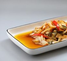 Pickled Winter Cabbage Stir-fried with Winter Bamboo Shoots