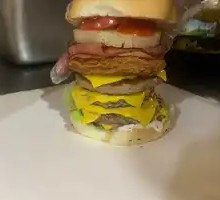 Classic Beef Cheeseburger