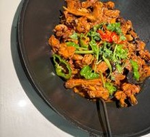 Tea Oil Stir-Fried Chicken