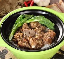 Potato and Pork Rib Clay Pot Rice