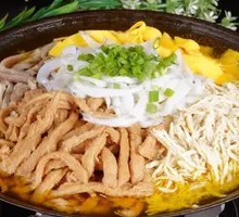 Hu's Three-Thread Pot