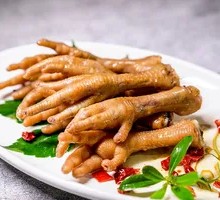 Old-School Braised Chicken Feet