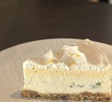 Blue Vein Basque Cheesecake