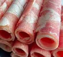 Thinly sliced lamb