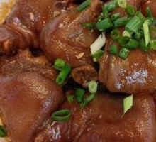 Braised Pork Tendons with Soybeans