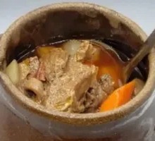 Stewed Yellow Beef in Pot