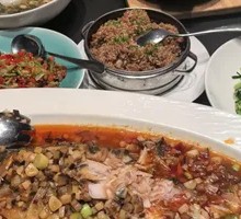 Topple-Not-Odd Smelly Guilin Fish with Selenium-Rich Rice