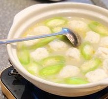 Hand-Beaten Fish Ball Hot Pot