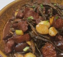 Braised Pork with Dried Beans