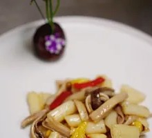 Lotus Root Stems Stir-Fried with Pig Intestines