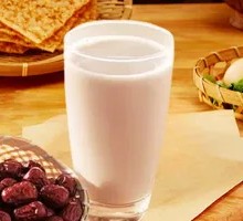 Freshly Ground Red Date Soy Milk