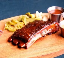 Classic Texas-Style Slow-Roasted Pork Ribs